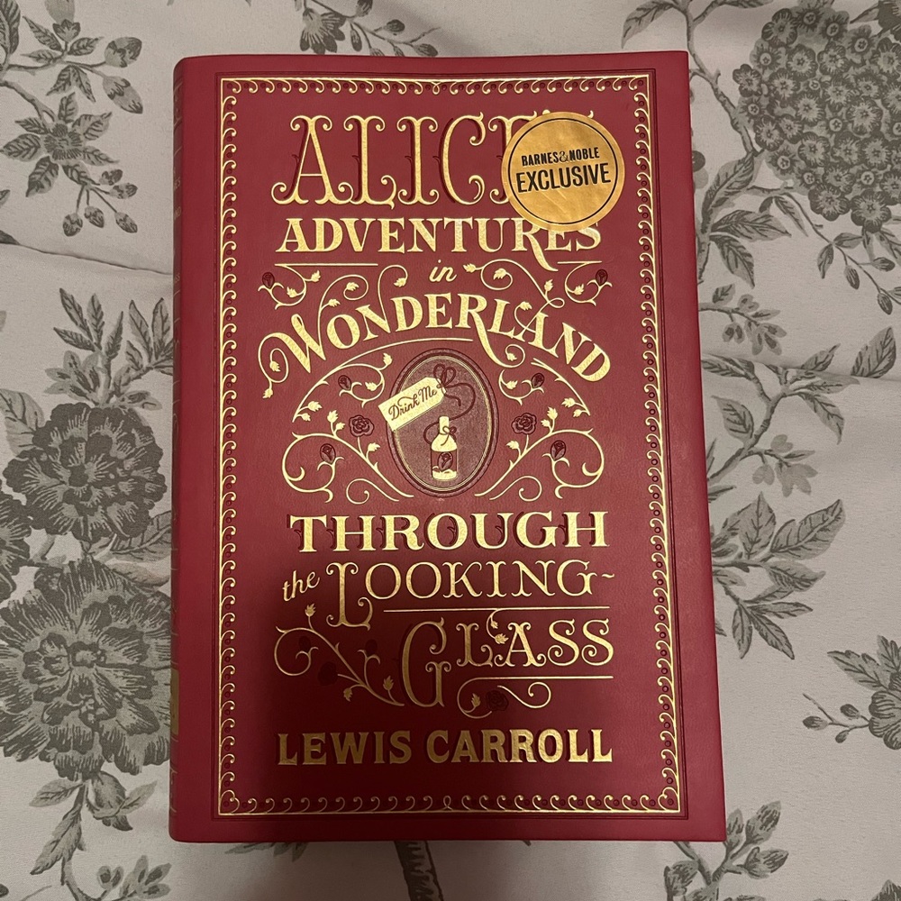 Alice in wonderland book